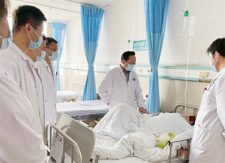 甲乳外科.jpg 甲乳外科.jpg